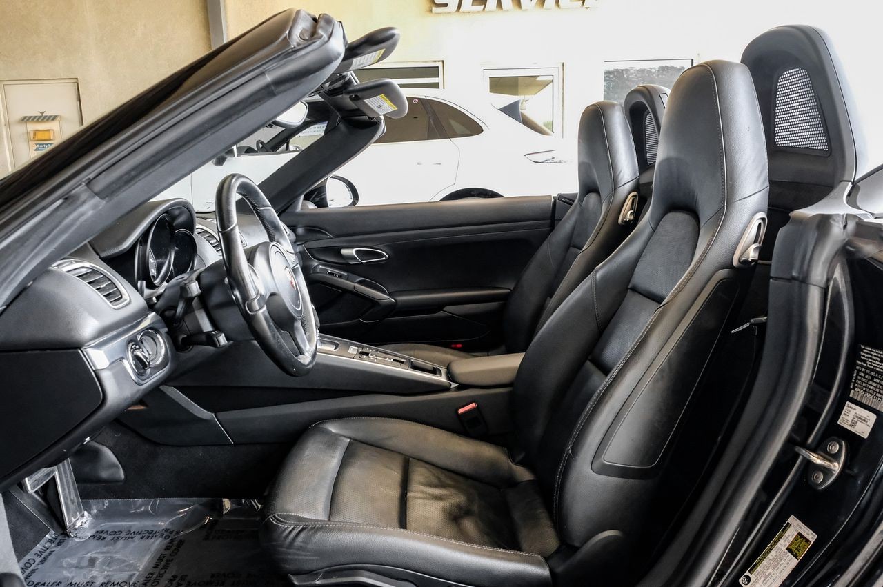 Porsche Boxster Vehicle Main Gallery Image 04