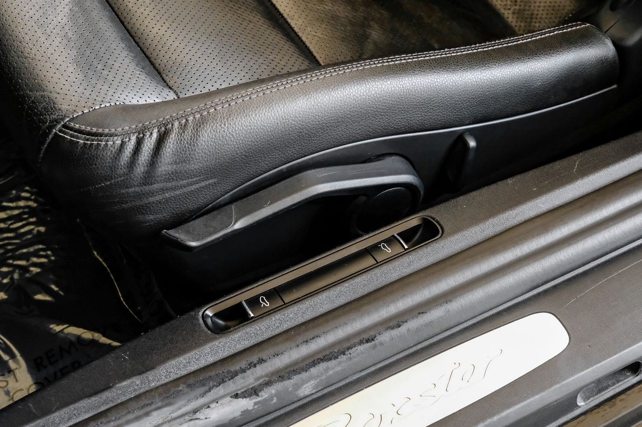 Porsche Boxster Vehicle Main Gallery Image 27