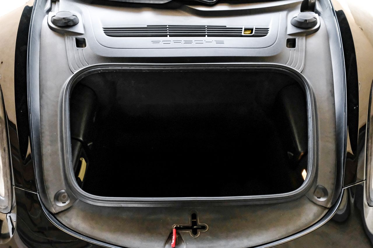 Porsche Boxster Vehicle Main Gallery Image 38