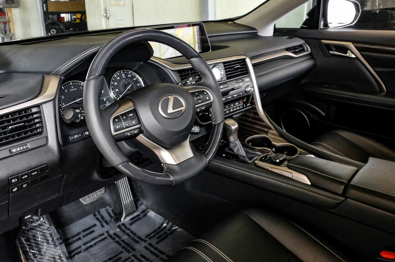 Lexus RX Vehicle Main Gallery Image 03