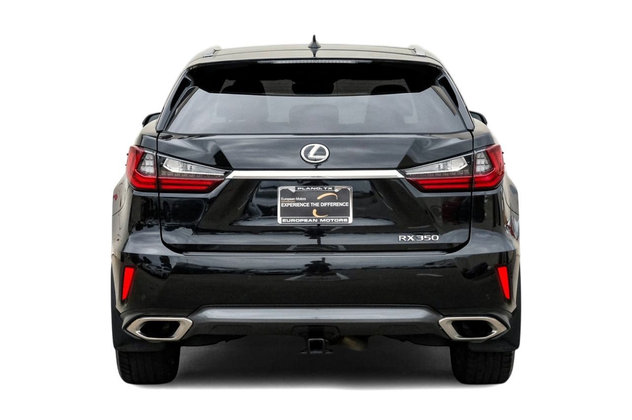 Lexus RX Vehicle Main Gallery Image 10