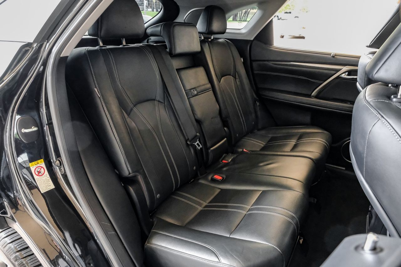 Lexus RX Vehicle Main Gallery Image 38