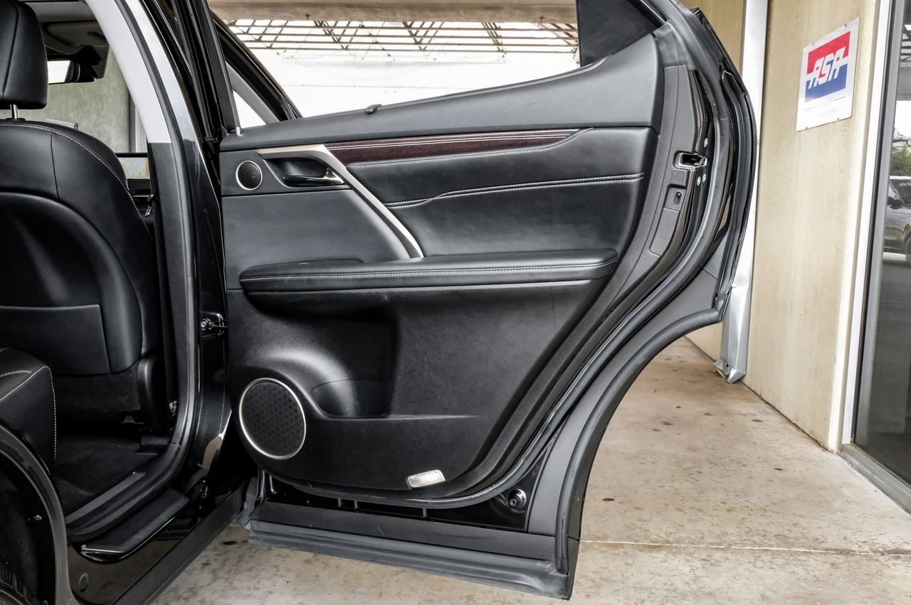 Lexus RX Vehicle Main Gallery Image 48