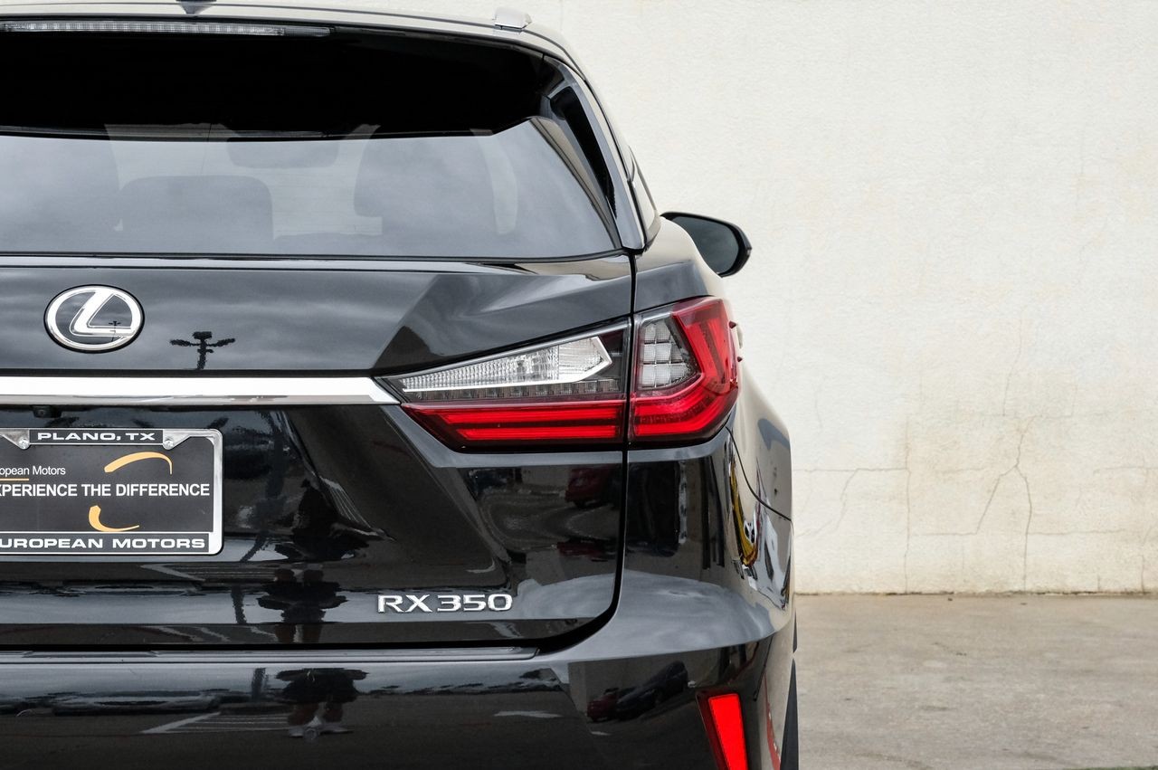 Lexus RX Vehicle Main Gallery Image 50