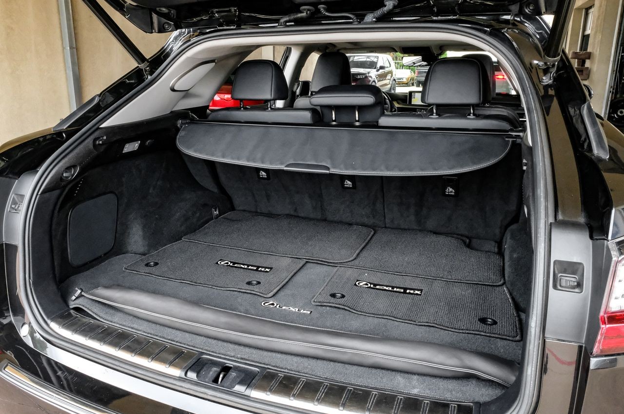 Lexus RX Vehicle Main Gallery Image 51