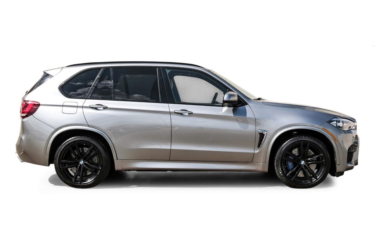 BMW X5 M Vehicle Main Gallery Image 08