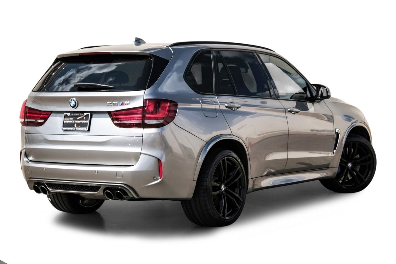 BMW X5 M Vehicle Main Gallery Image 09