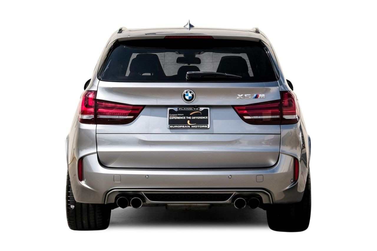 BMW X5 M Vehicle Main Gallery Image 10