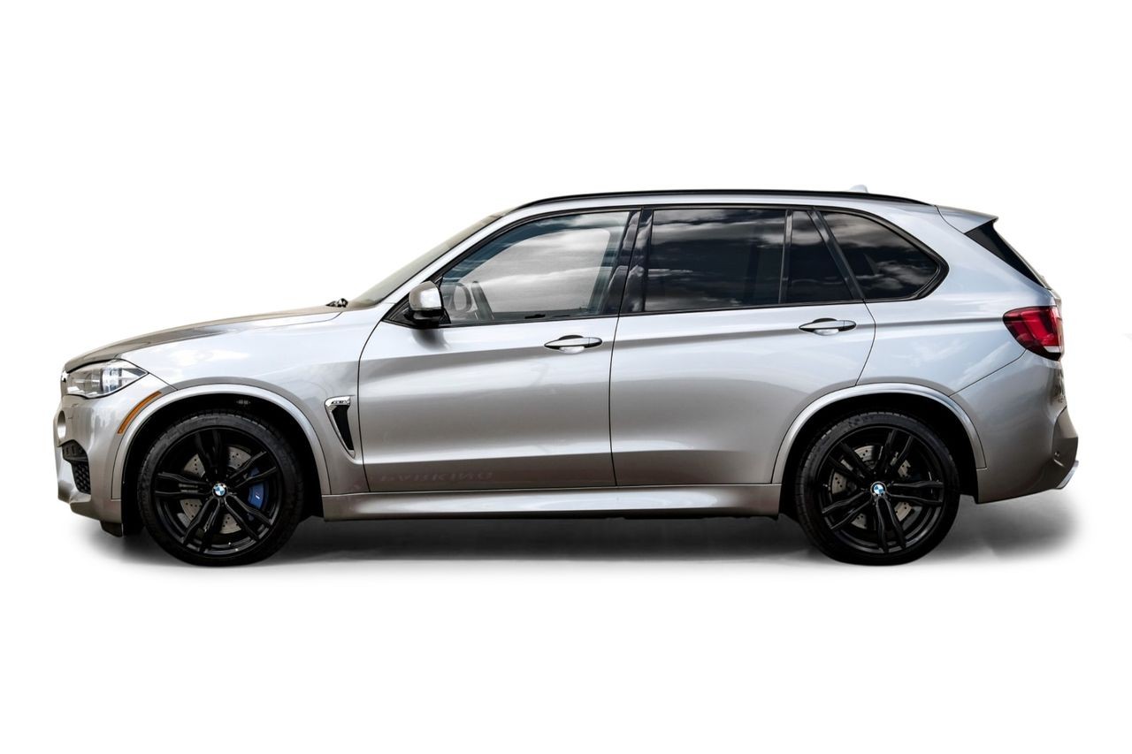 BMW X5 M Vehicle Main Gallery Image 11