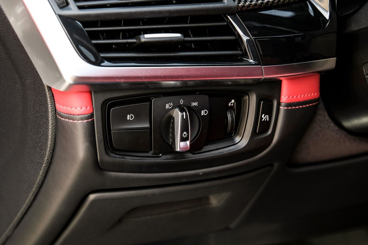 BMW X5 M Vehicle Main Gallery Image 30