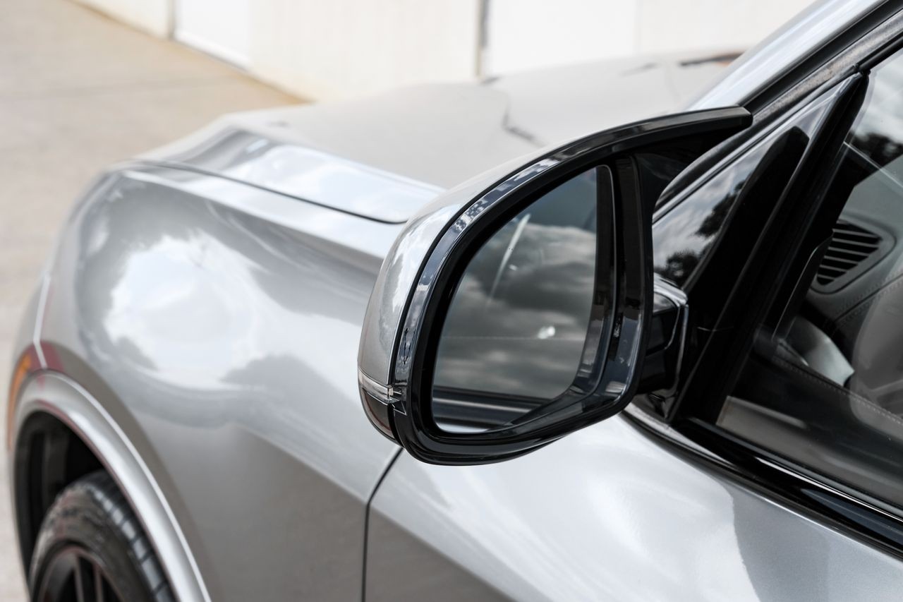 BMW X5 M Vehicle Main Gallery Image 44