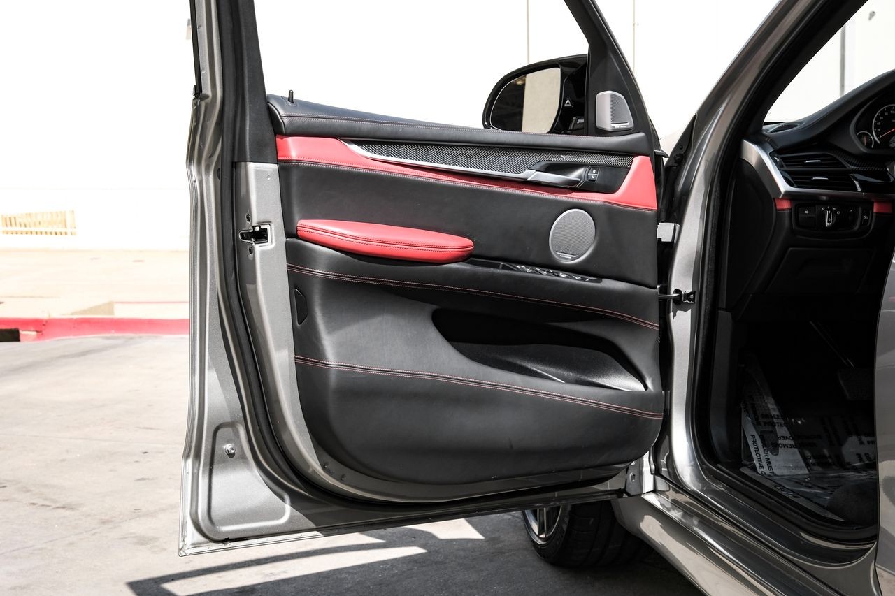 BMW X5 M Vehicle Main Gallery Image 45