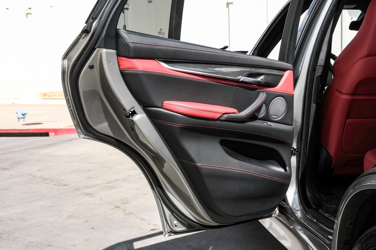 BMW X5 M Vehicle Main Gallery Image 50