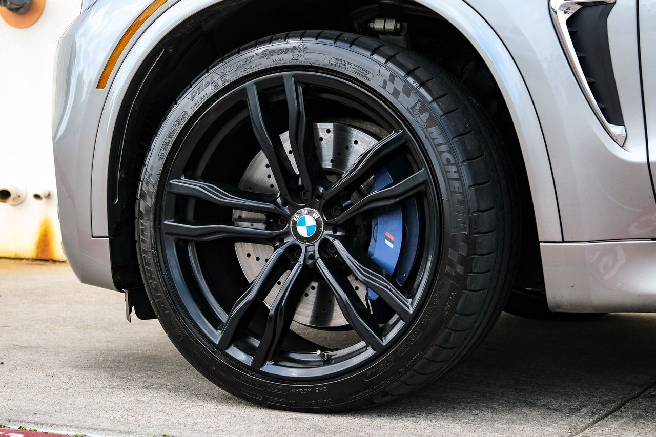 BMW X5 M Vehicle Main Gallery Image 61