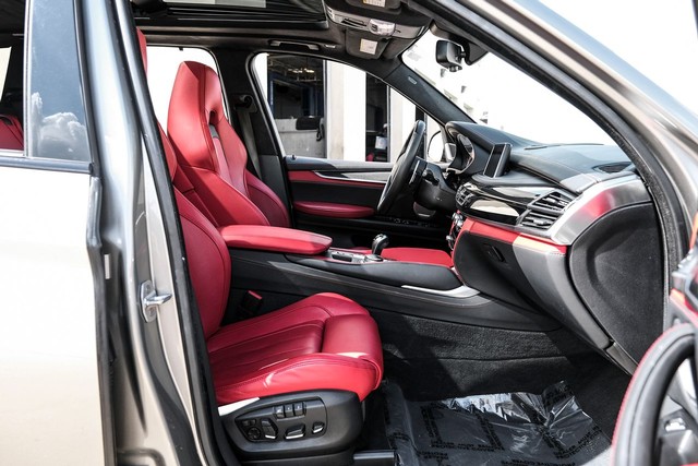 BMW X5 M Vehicle Main Gallery Image 36