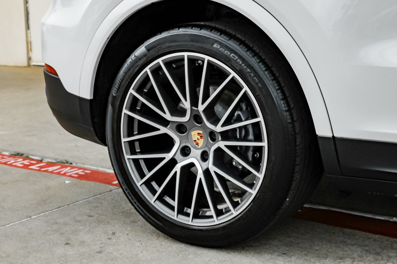 Porsche Cayenne Vehicle Main Gallery Image 63