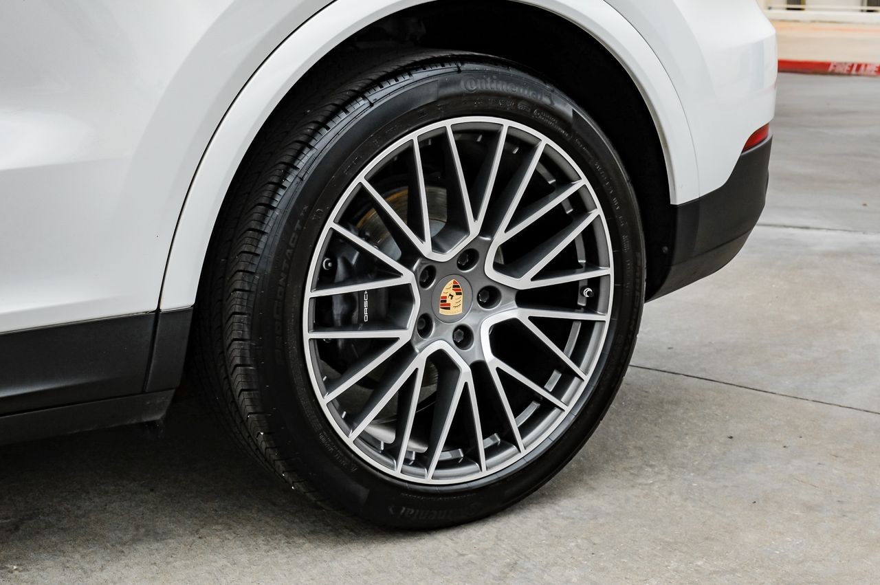 Porsche Cayenne Vehicle Main Gallery Image 66