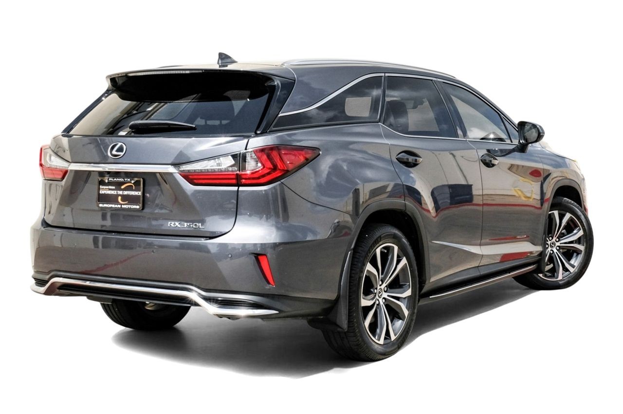 Lexus RX 350L Vehicle Main Gallery Image 09