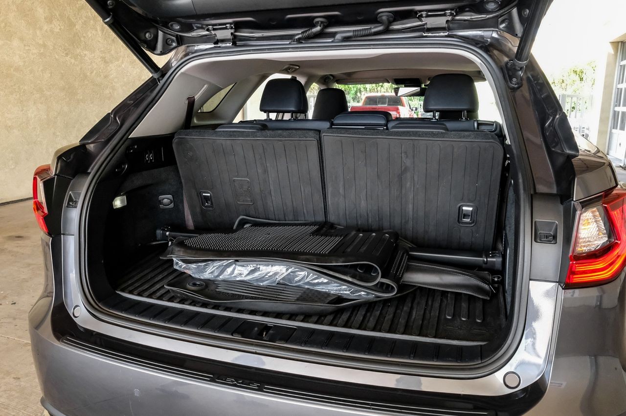 Lexus RX 350L Vehicle Main Gallery Image 51