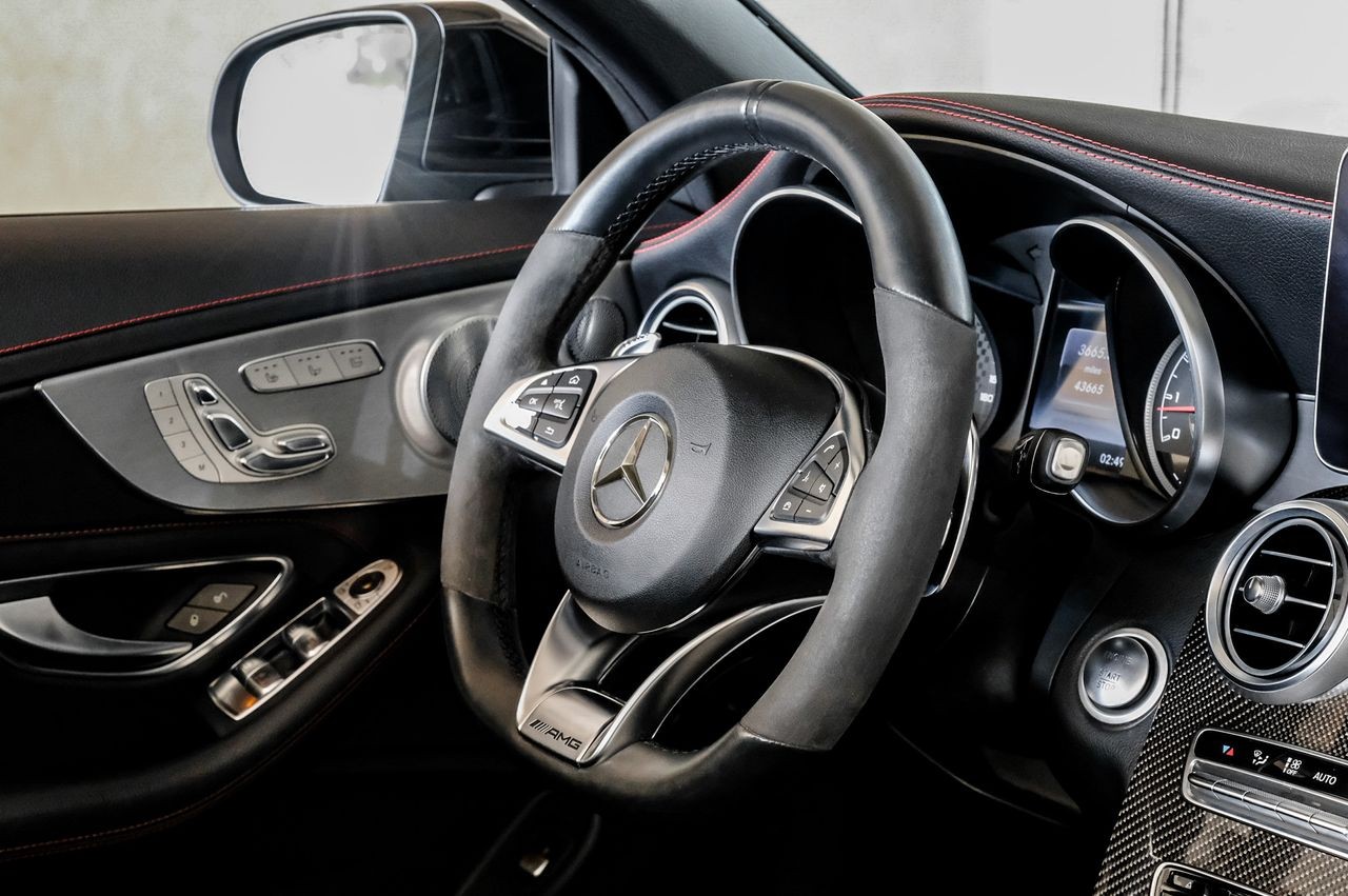 Mercedes-Benz C 43 AMG Vehicle Main Gallery Image 13