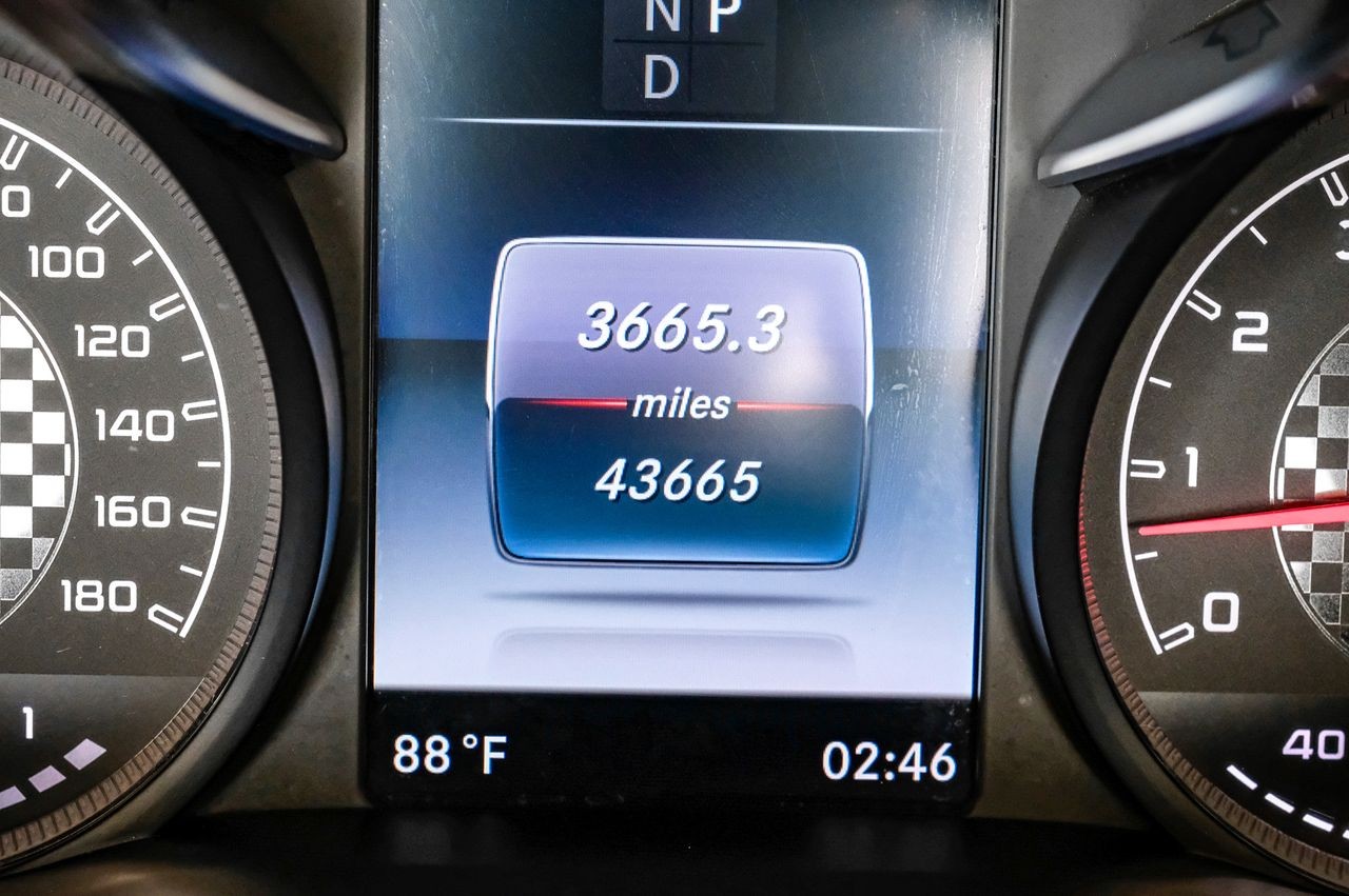 Mercedes-Benz C 43 AMG Vehicle Main Gallery Image 16