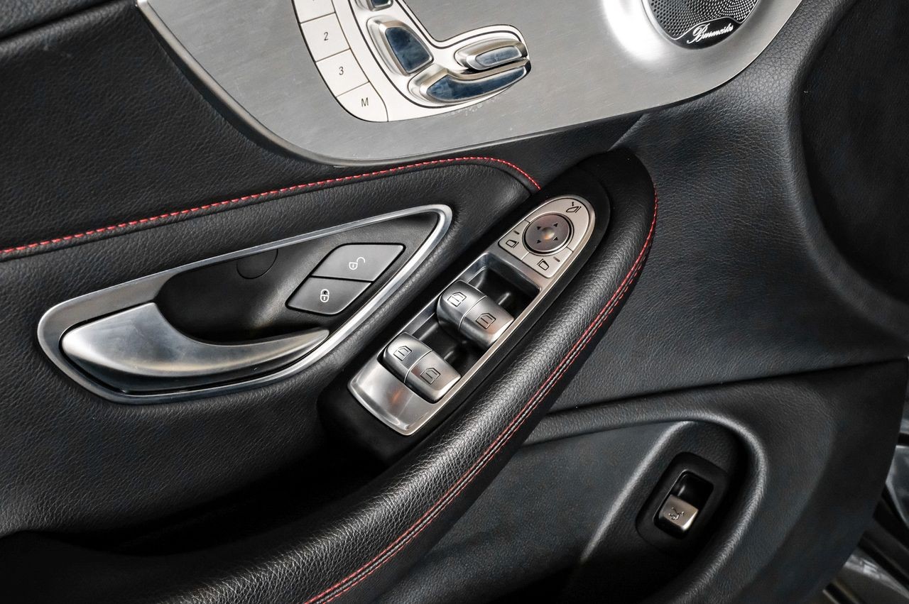 Mercedes-Benz C 43 AMG Vehicle Main Gallery Image 37