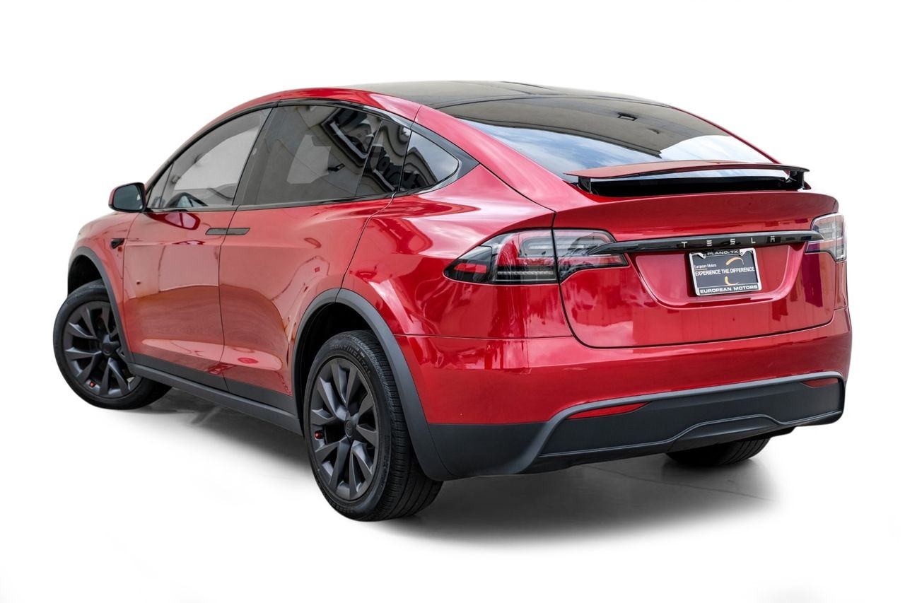 Tesla Model X Vehicle Main Gallery Image 08
