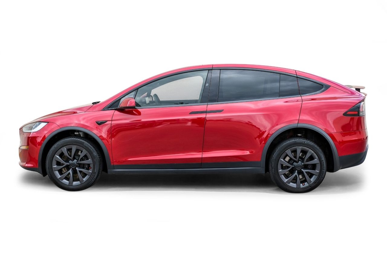 Tesla Model X Vehicle Main Gallery Image 09