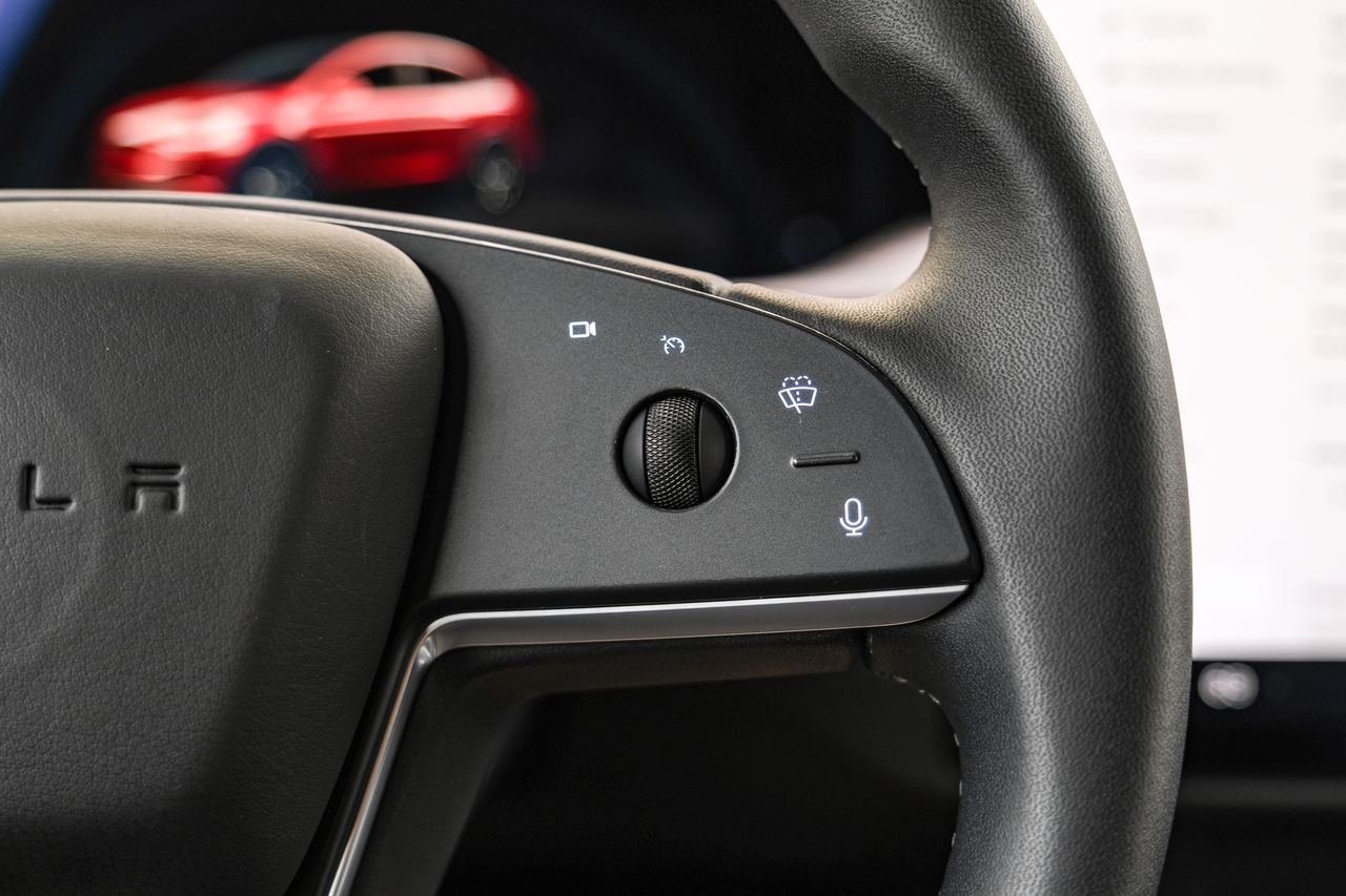 Tesla Model X Vehicle Main Gallery Image 14