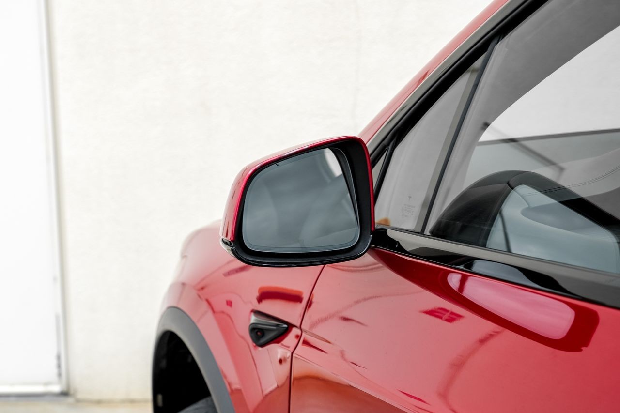 Tesla Model X Vehicle Main Gallery Image 35