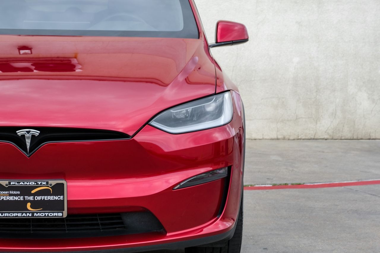 Tesla Model X Vehicle Main Gallery Image 37