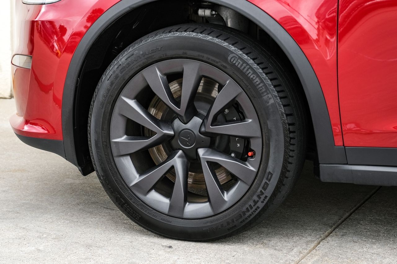 Tesla Model X Vehicle Main Gallery Image 46