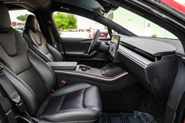 Tesla Model X Vehicle Main Gallery Image 27