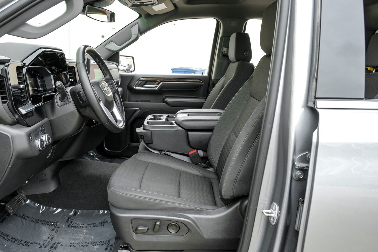 GMC Sierra 1500 Vehicle Main Gallery Image 04