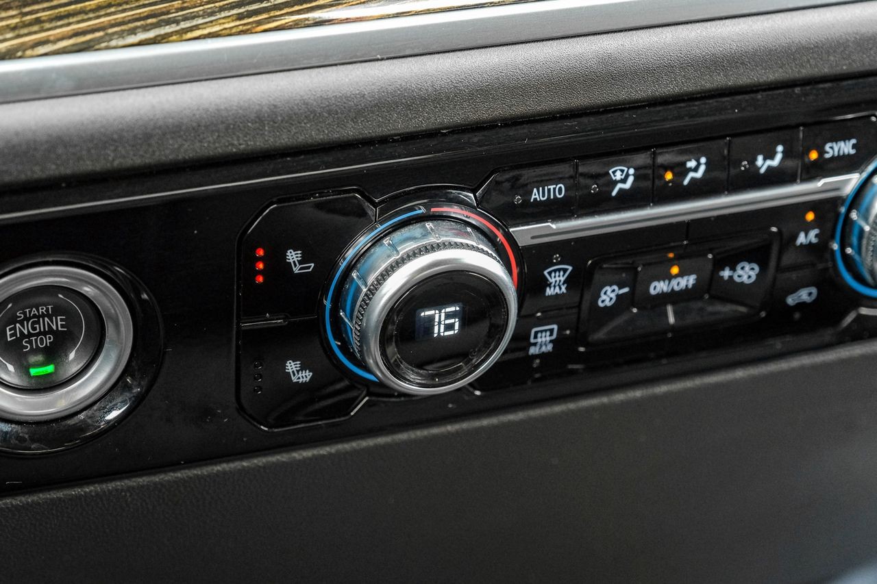 GMC Sierra 1500 Vehicle Main Gallery Image 28