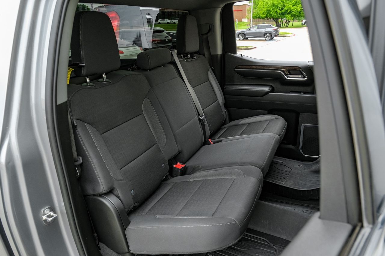 GMC Sierra 1500 Vehicle Main Gallery Image 40