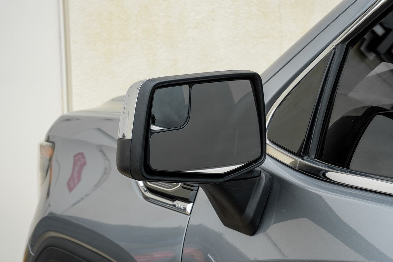 GMC Sierra 1500 Vehicle Main Gallery Image 45