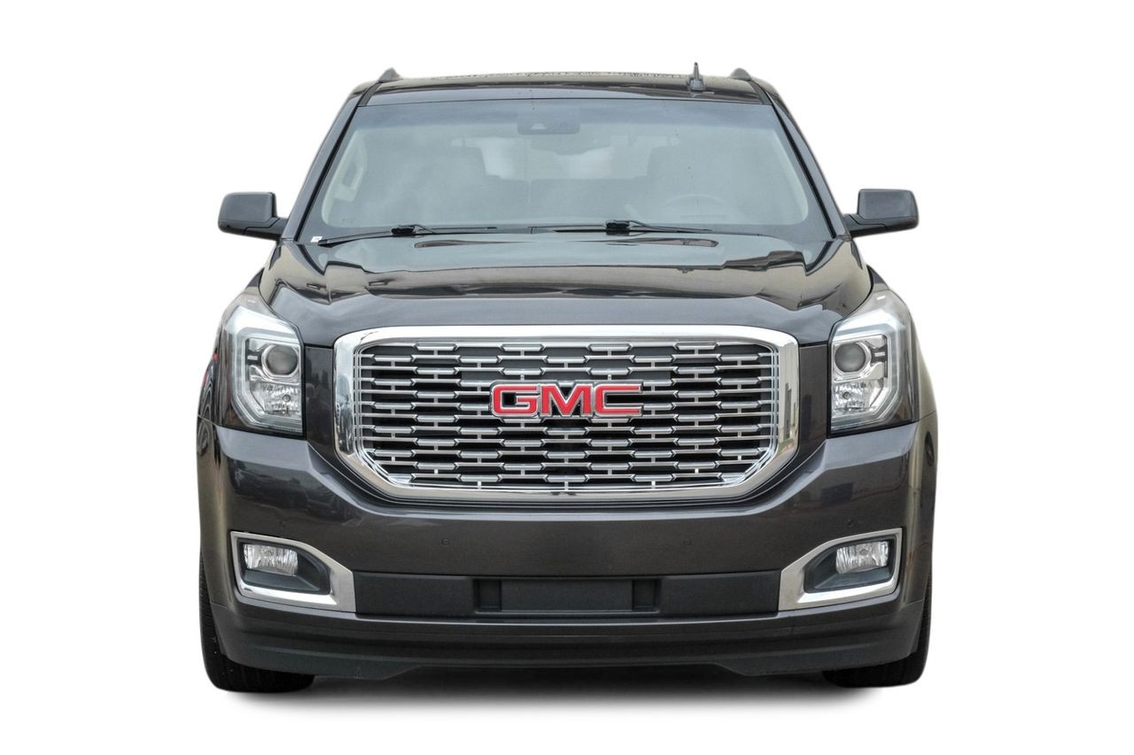 GMC Yukon Vehicle Main Gallery Image 06