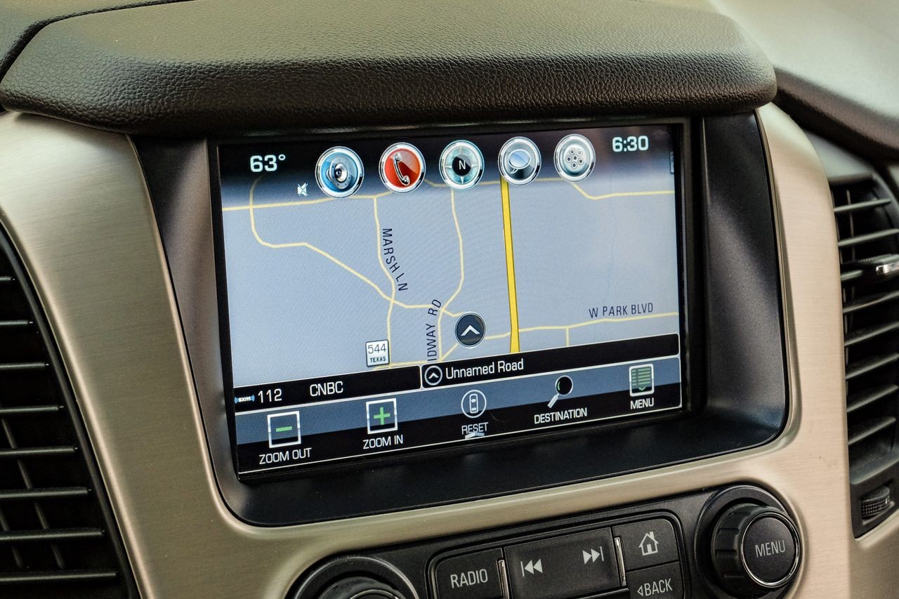 GMC Yukon Vehicle Main Gallery Image 24