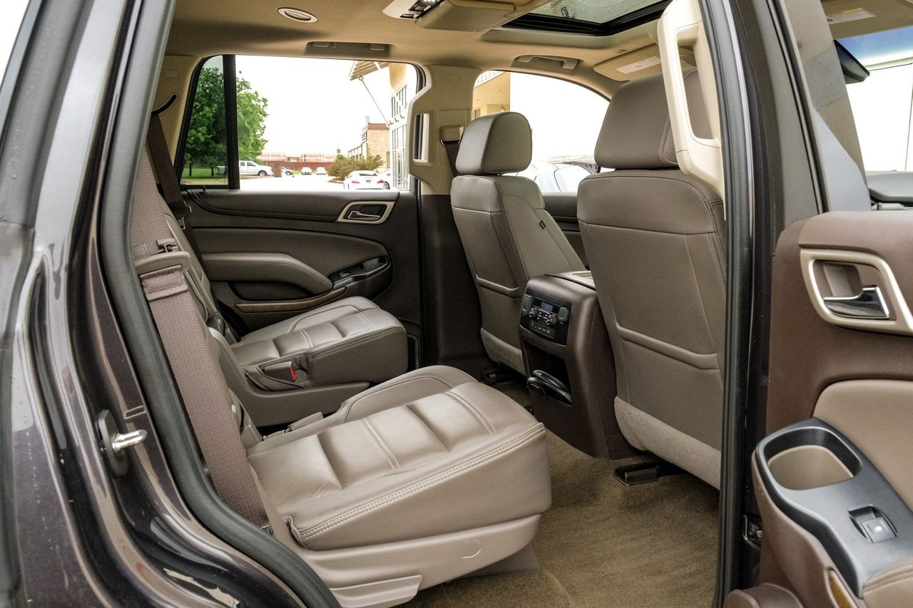 GMC Yukon Vehicle Main Gallery Image 41