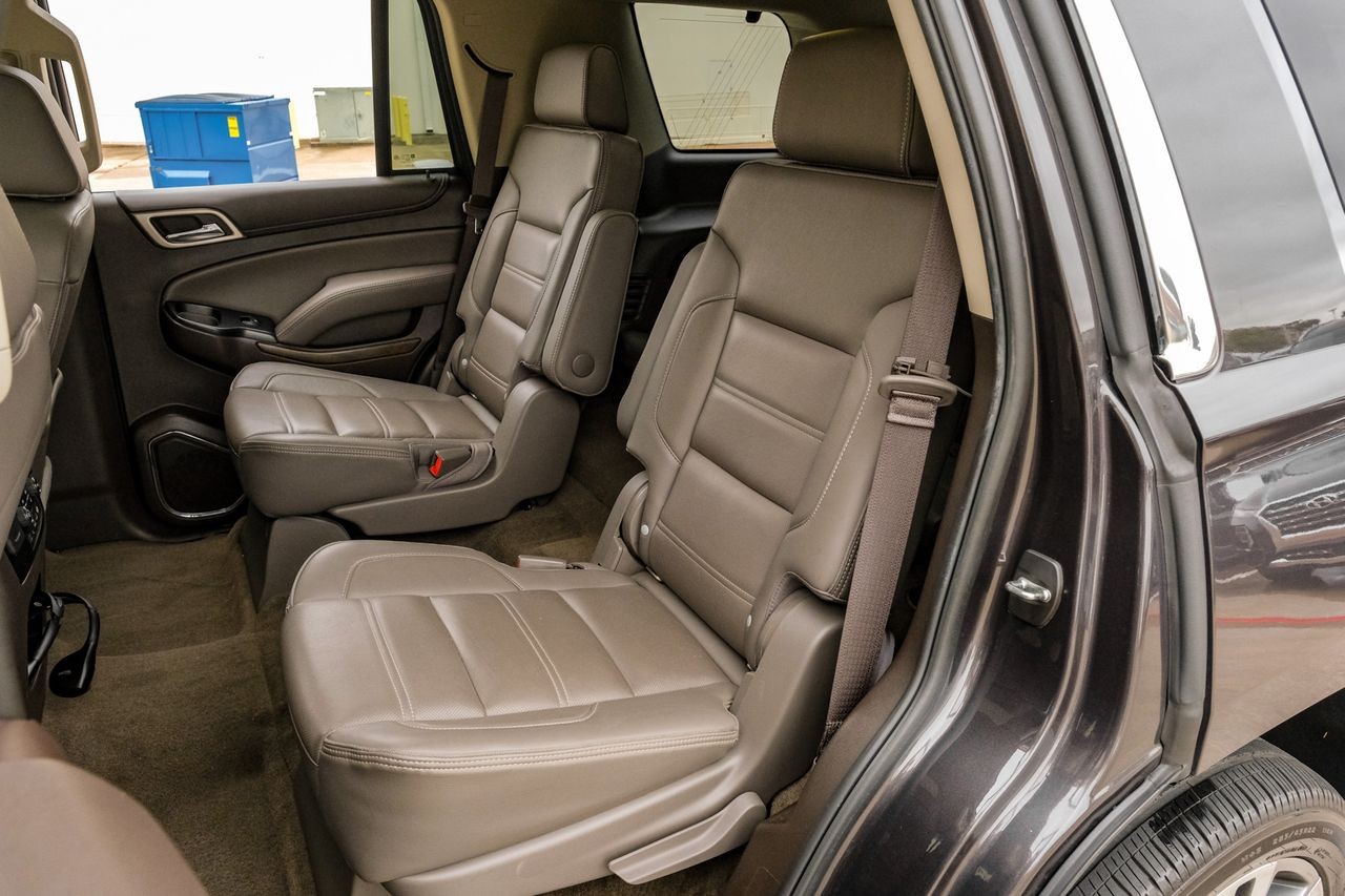 GMC Yukon Vehicle Main Gallery Image 44