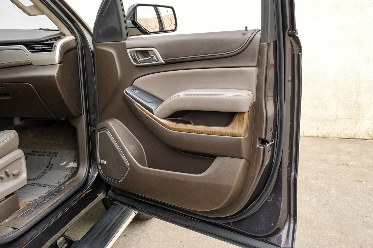 GMC Yukon Vehicle Main Gallery Image 52