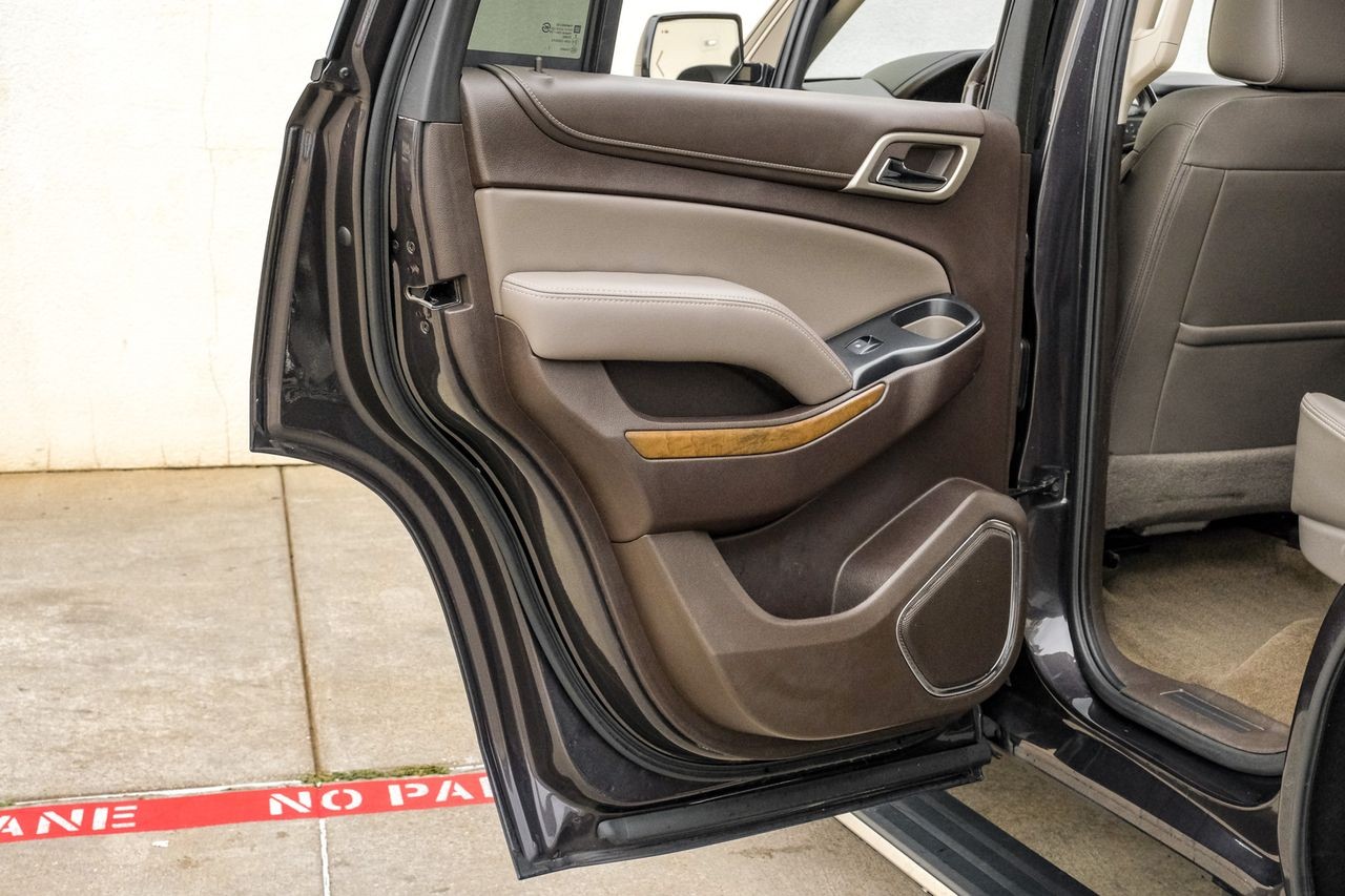 GMC Yukon Vehicle Main Gallery Image 53