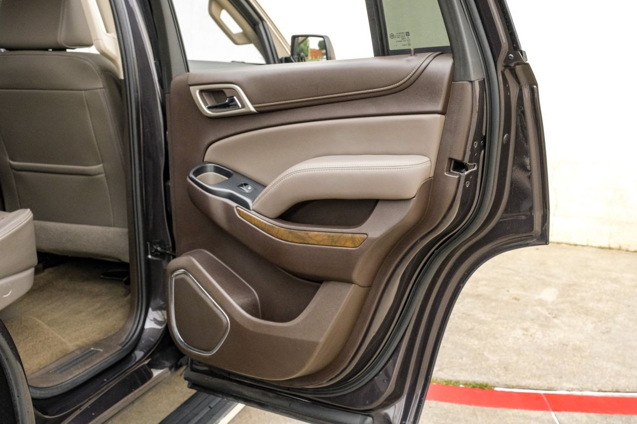 GMC Yukon Vehicle Main Gallery Image 54