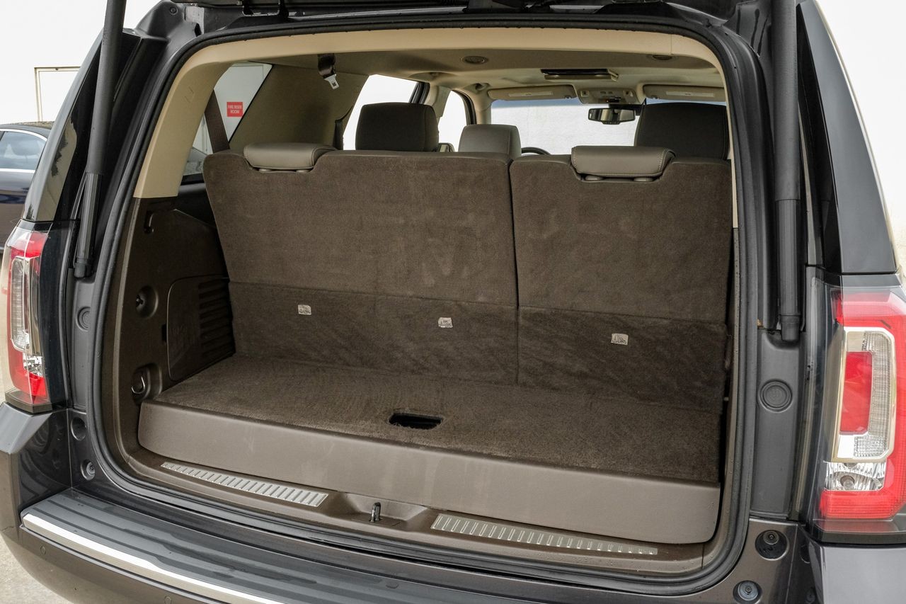 GMC Yukon Vehicle Main Gallery Image 58