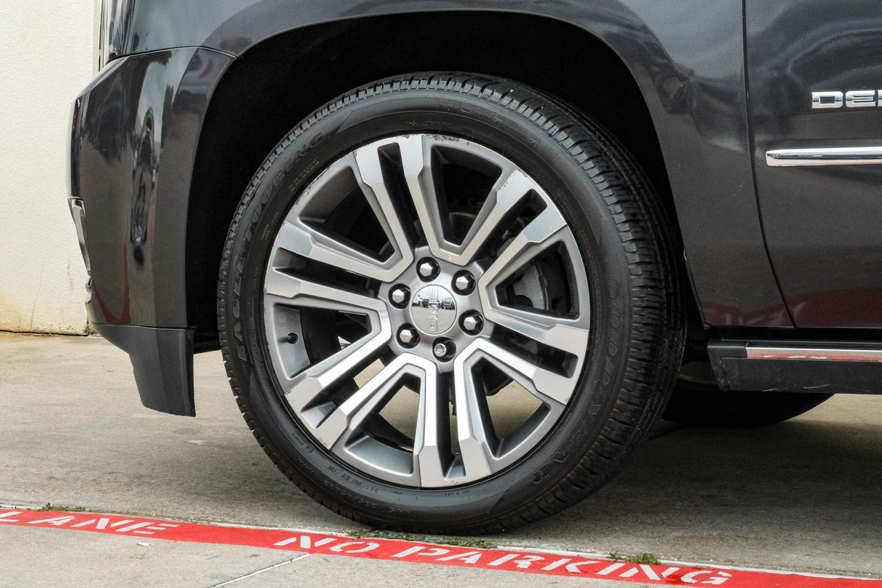 GMC Yukon Vehicle Main Gallery Image 64