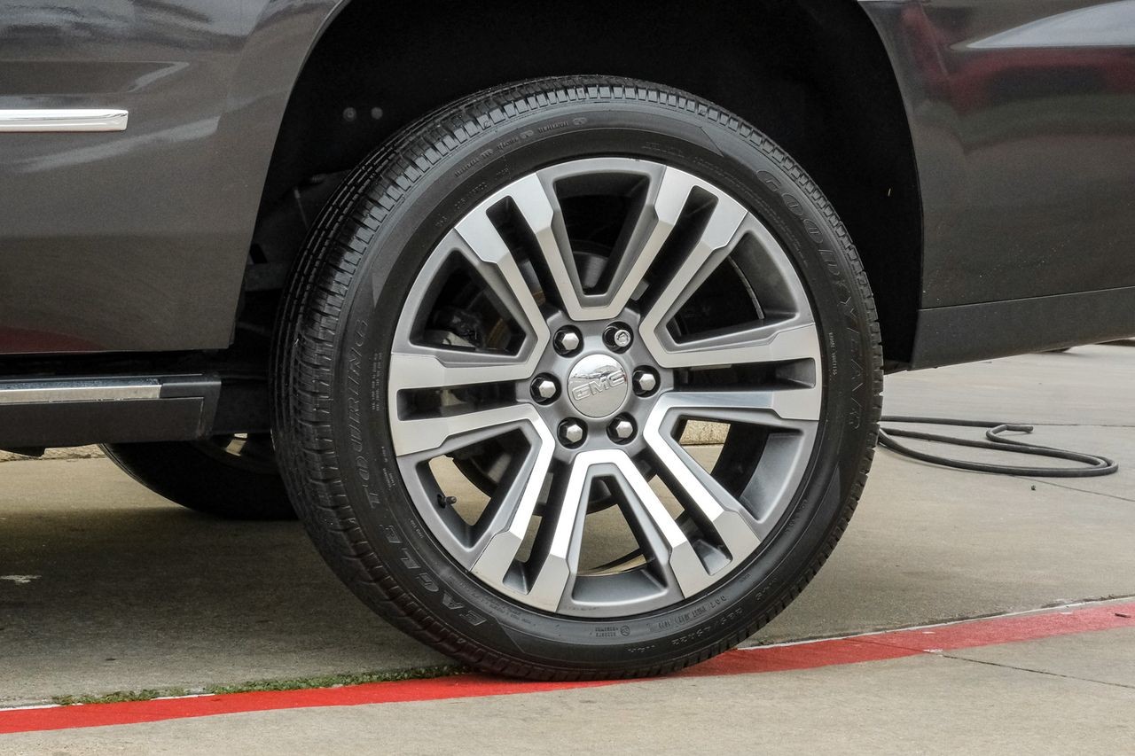 GMC Yukon Vehicle Main Gallery Image 65