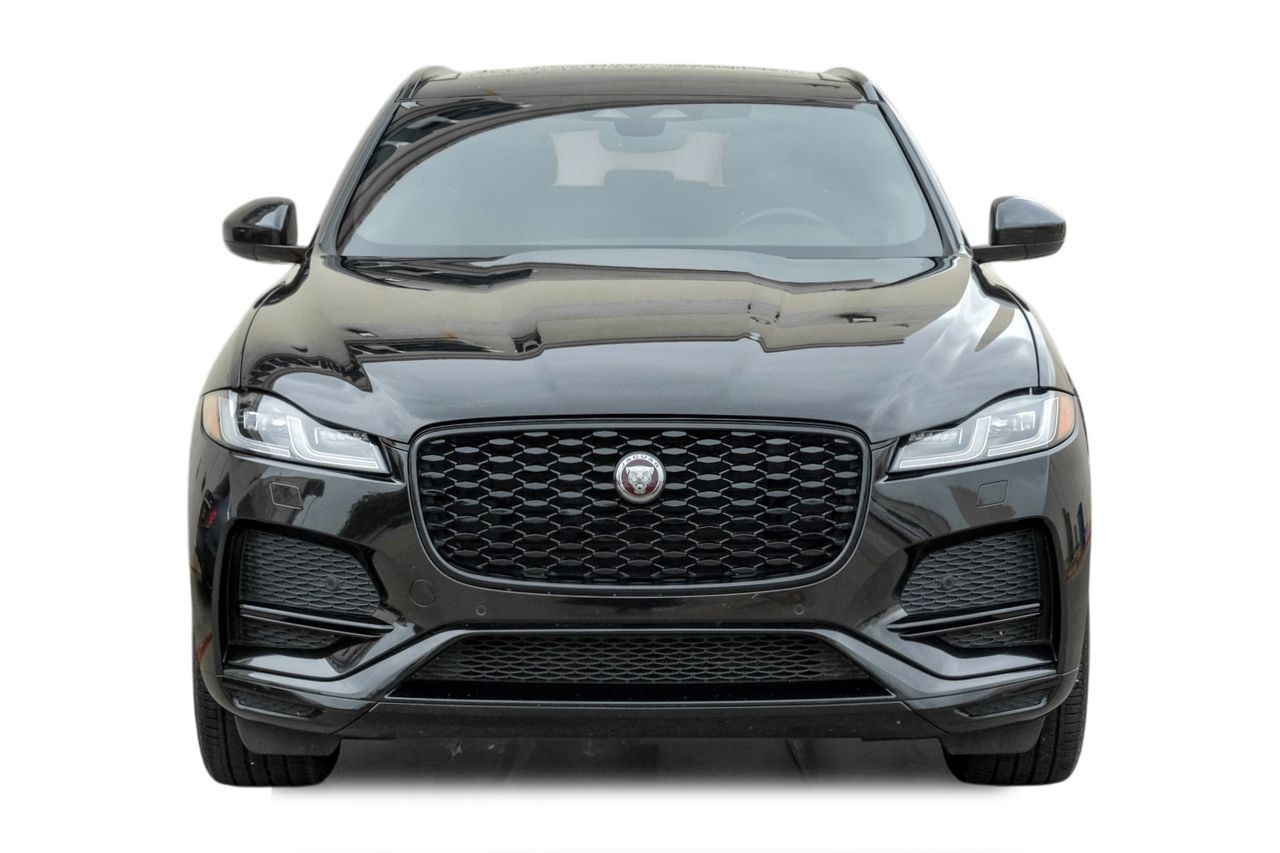 Jaguar F-PACE Vehicle Main Gallery Image 06