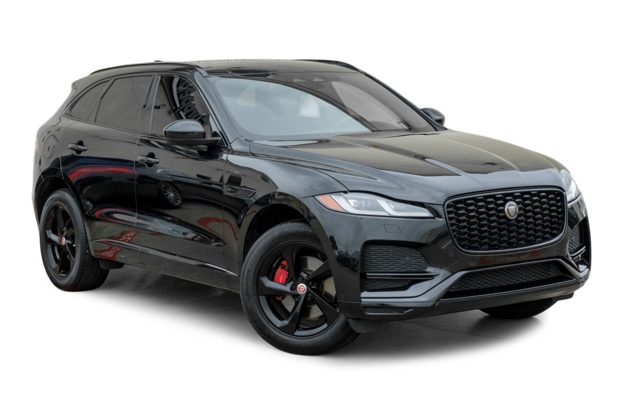 Jaguar F-PACE Vehicle Main Gallery Image 07
