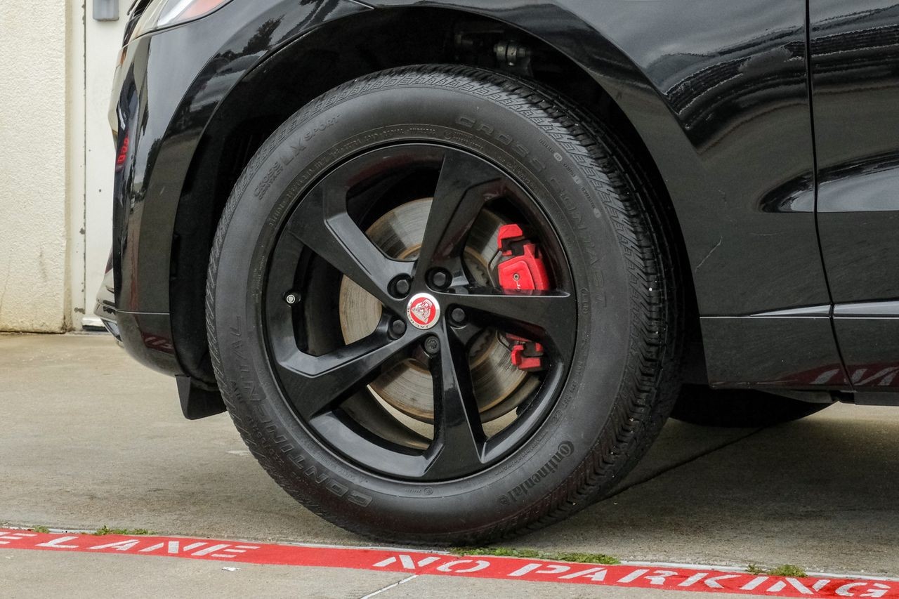 Jaguar F-PACE Vehicle Main Gallery Image 60